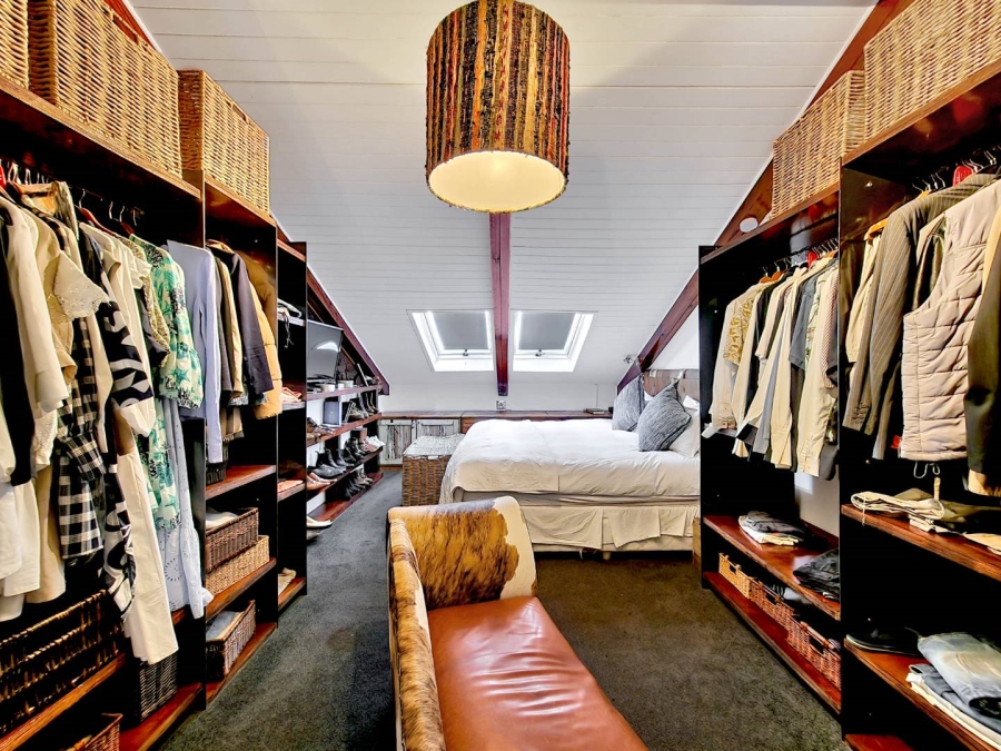 2 Bedroom Property for Sale in Sea Point Western Cape